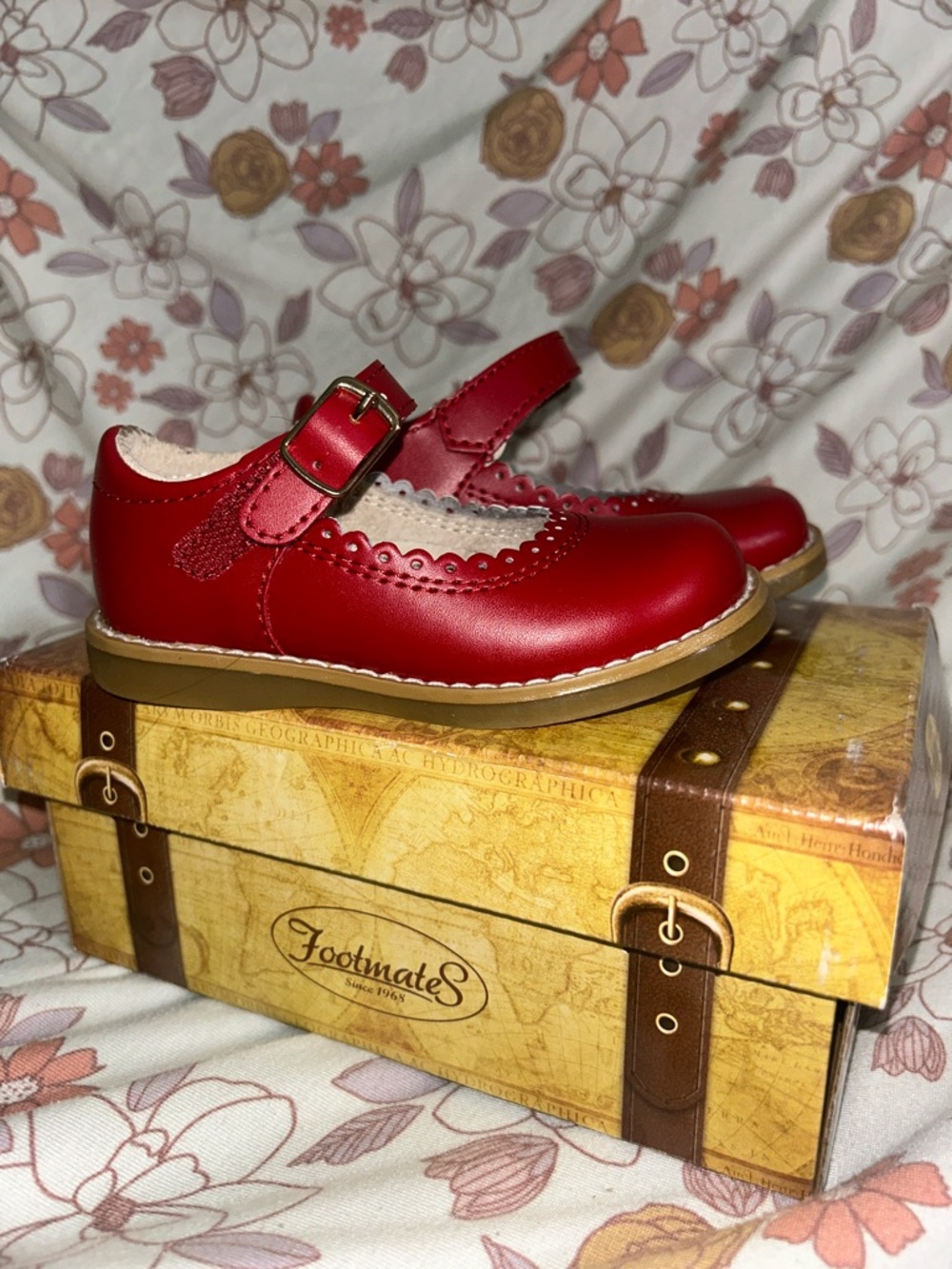 FootMates Red Girls' Mary Jane Dress Shoes with Buckle
